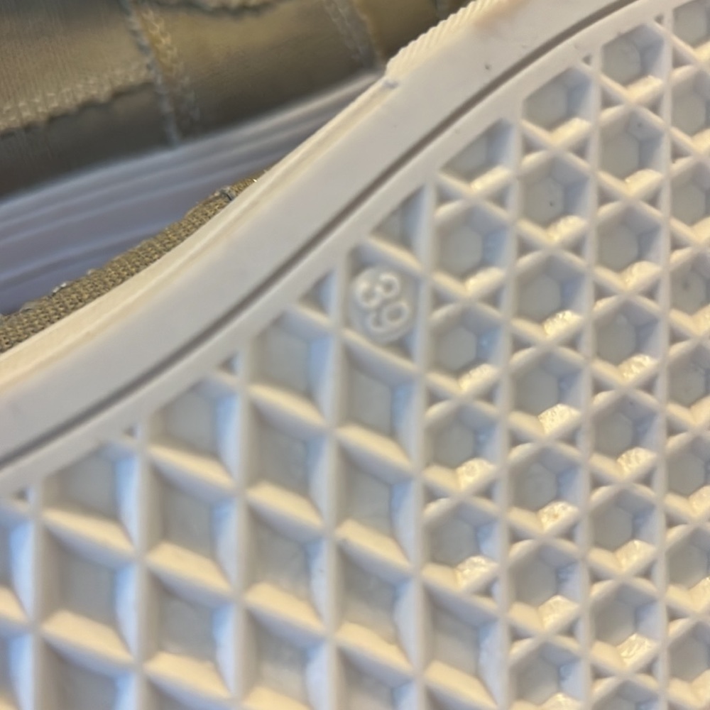 NEW Olive Green Elastic Lace Women’s Shoes- Size 8 - Picture 11 of 11